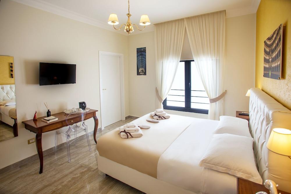 Neapolitantrips Hotel Экстерьер фото