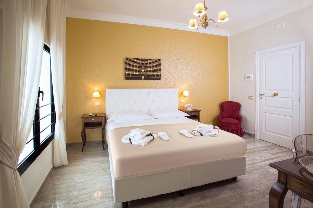 Neapolitantrips Hotel Экстерьер фото