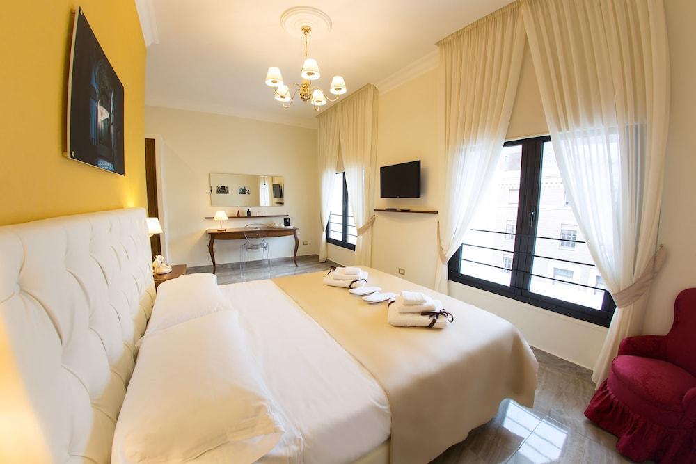 Neapolitantrips Hotel Экстерьер фото