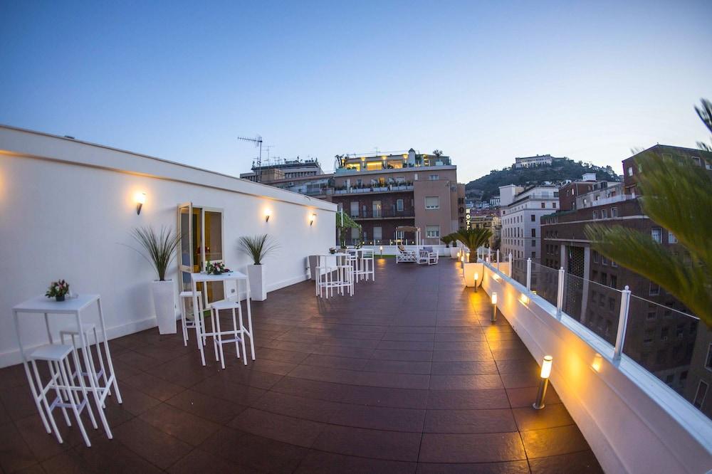 Neapolitantrips Hotel Экстерьер фото
